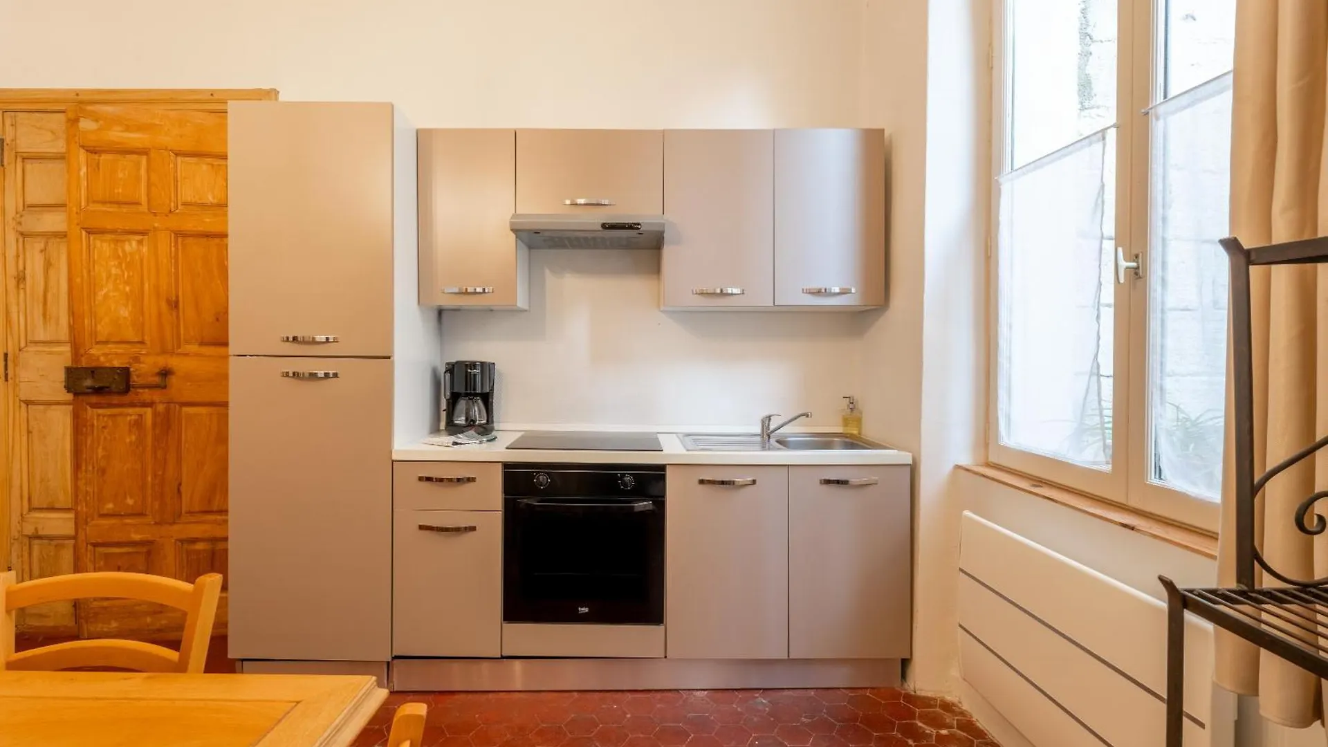 Le Suisse Apartment Avignon