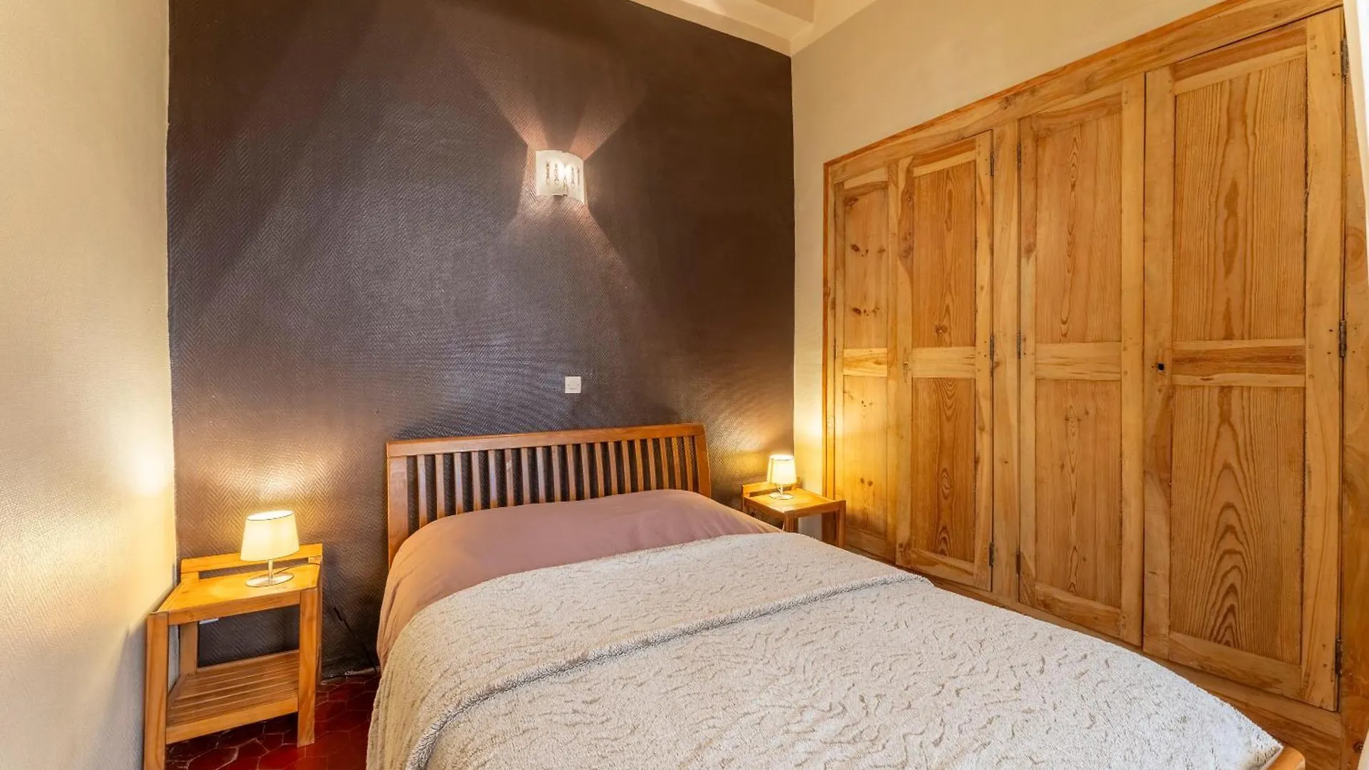 Le Suisse Apartment Avignon France
