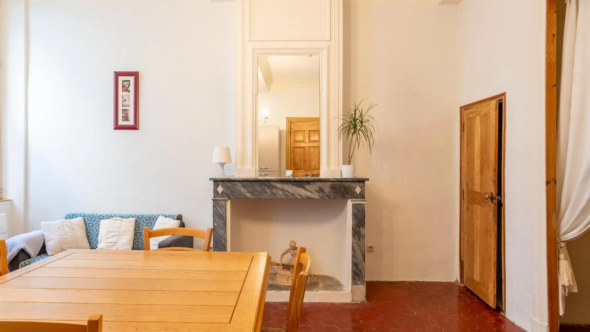 Le Suisse Apartment Avignon