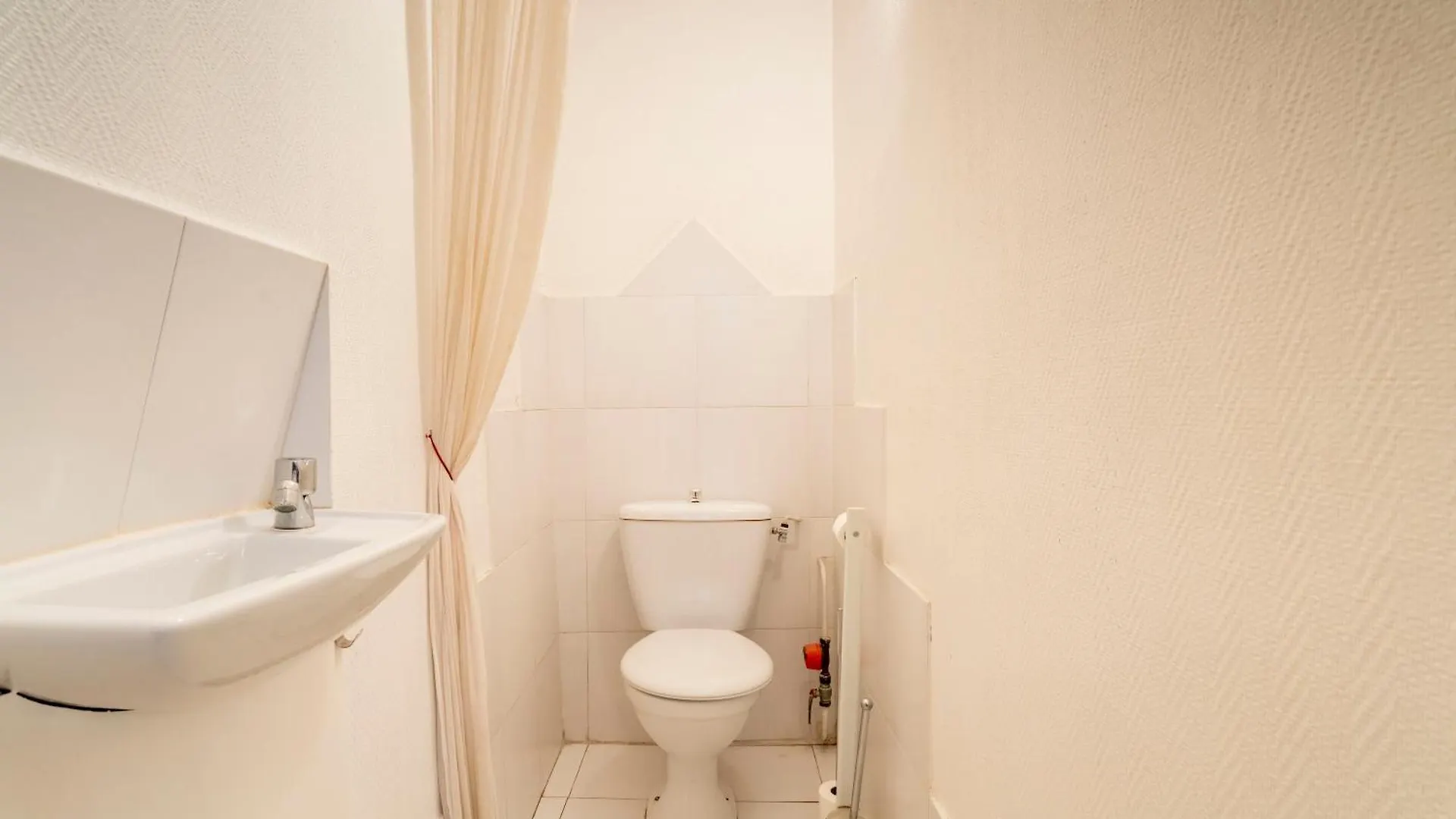 Le Suisse Apartment Avignon 0*,  France