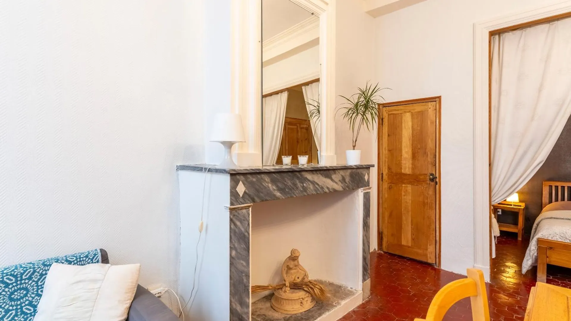 Le Suisse Apartment Avignon